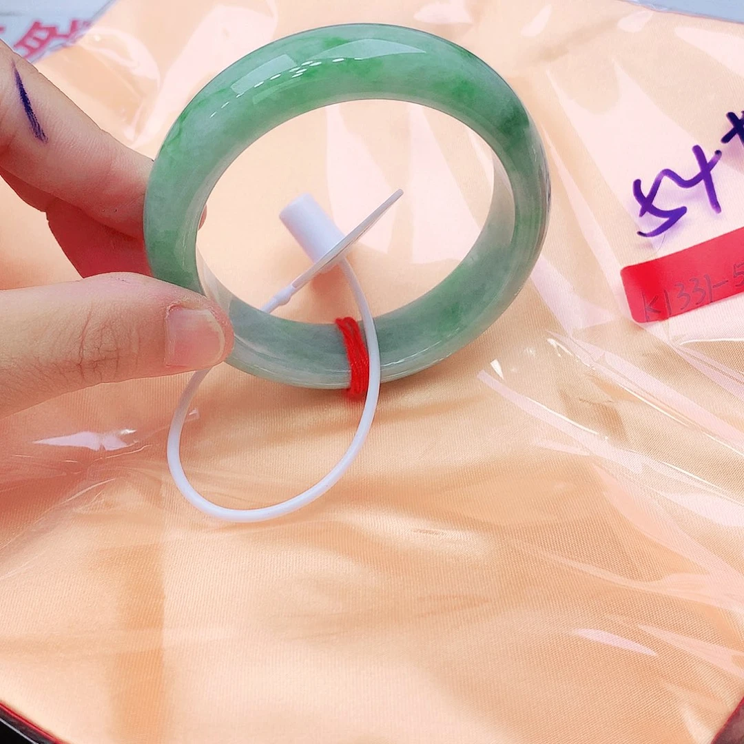 翡翠未镶嵌手镯我