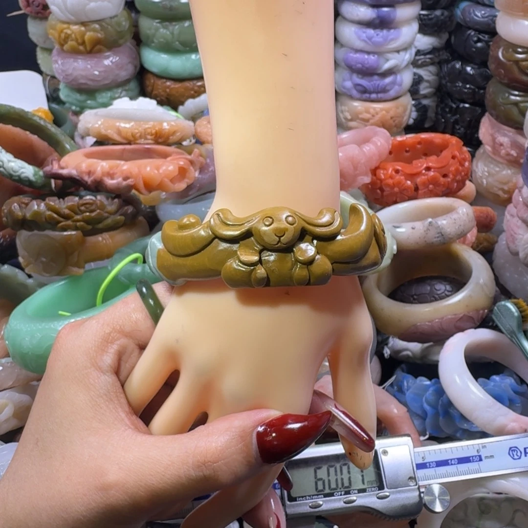 石英质玉（佘太翠）未镶嵌手镯24。5960。福利