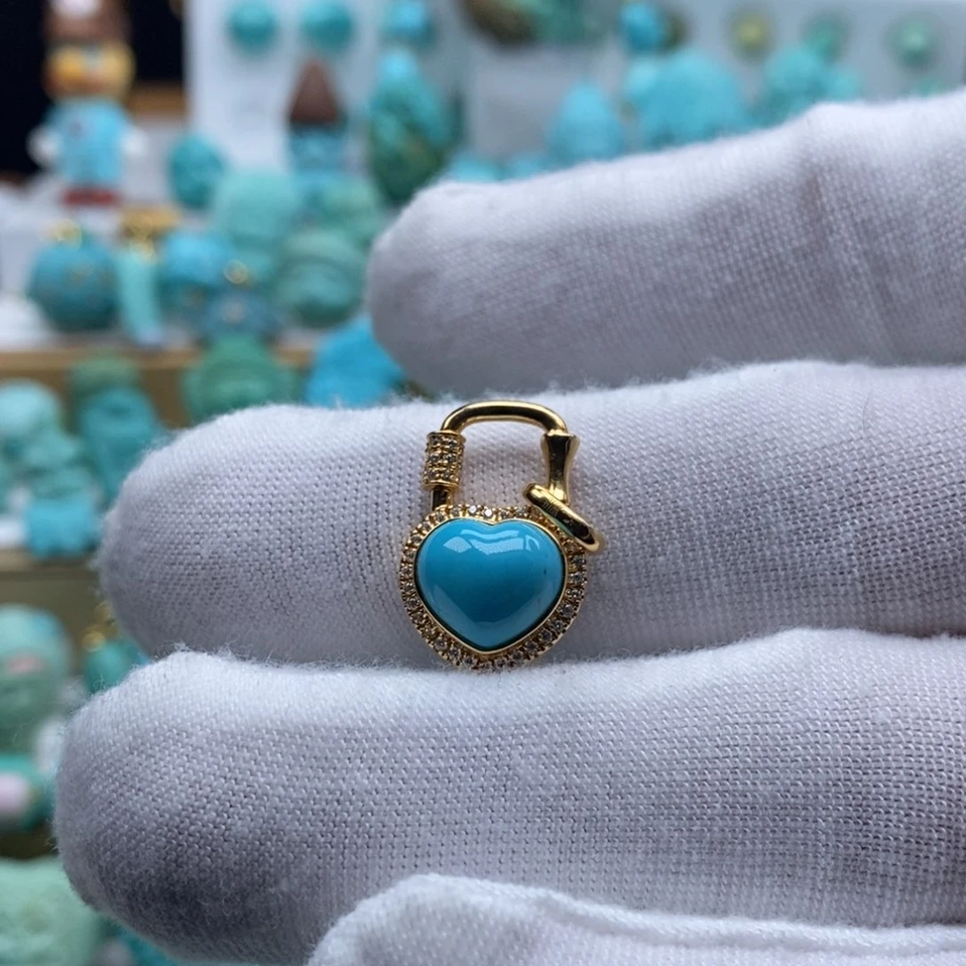 绿松石18K金镶嵌挂件