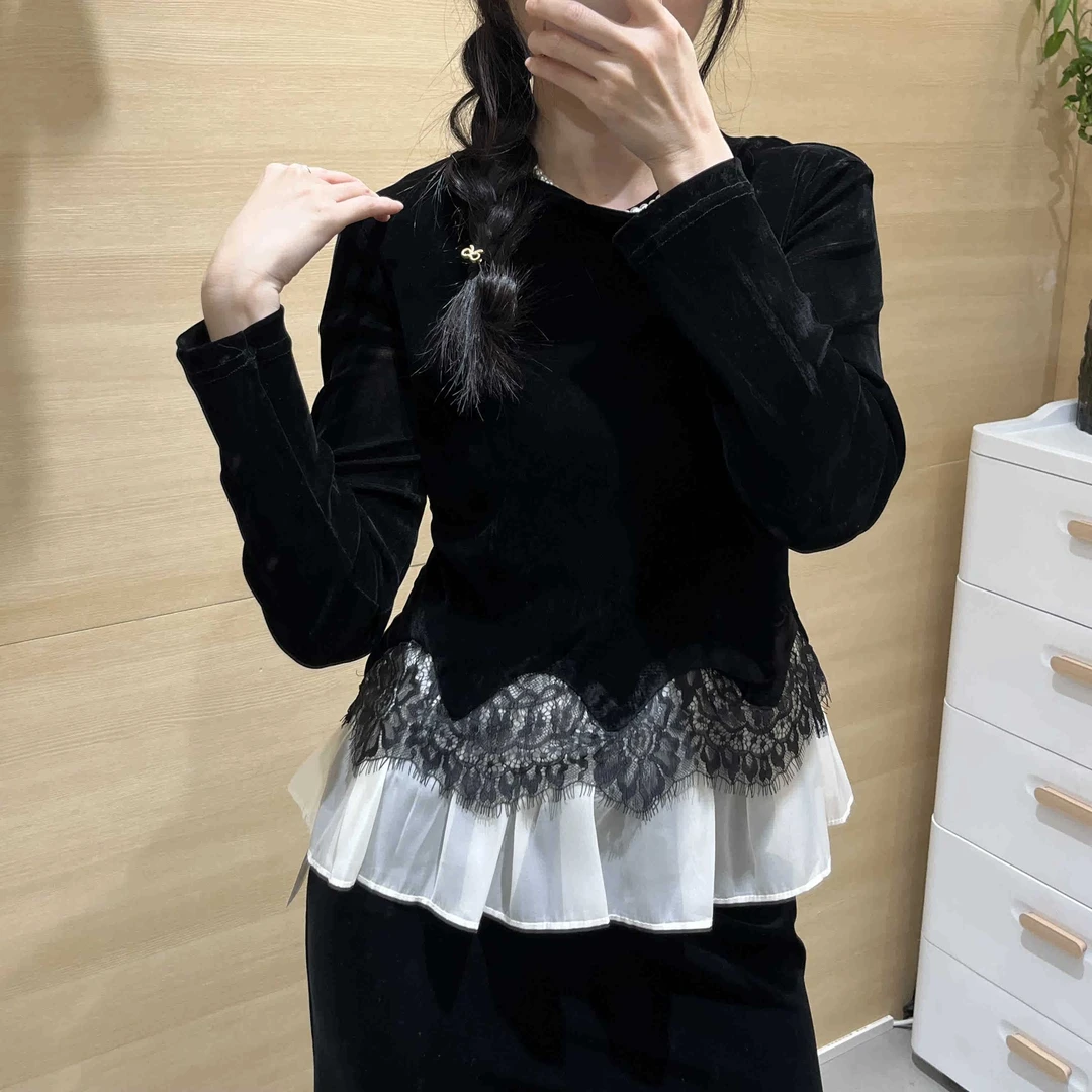 2025新款秋季丝绒拼蕾丝荷叶边时尚长袖气质小衫百搭上衣遮肉显瘦