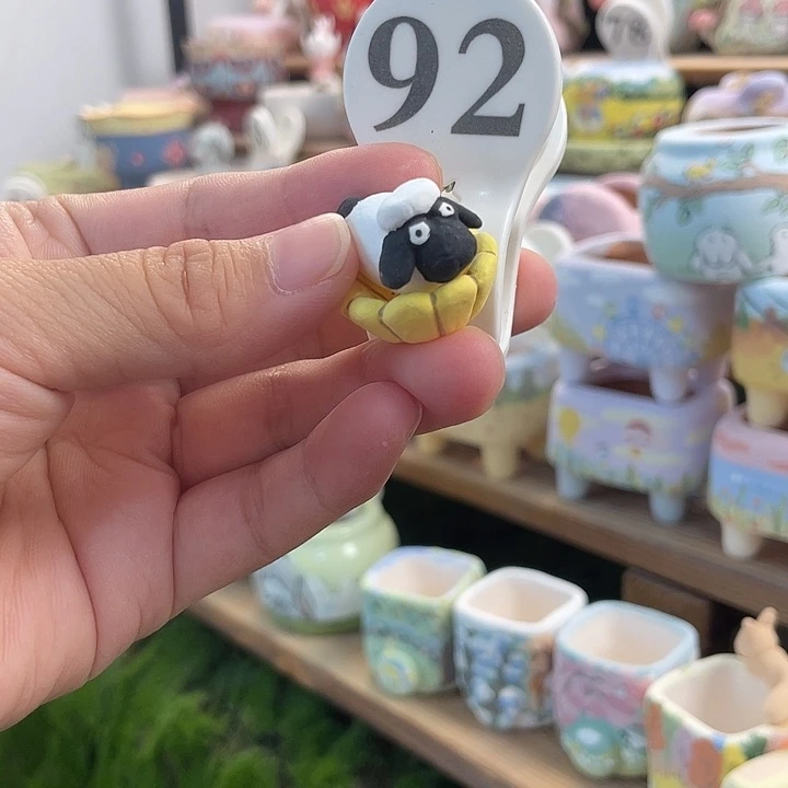 忘***192……手工手绘花盆