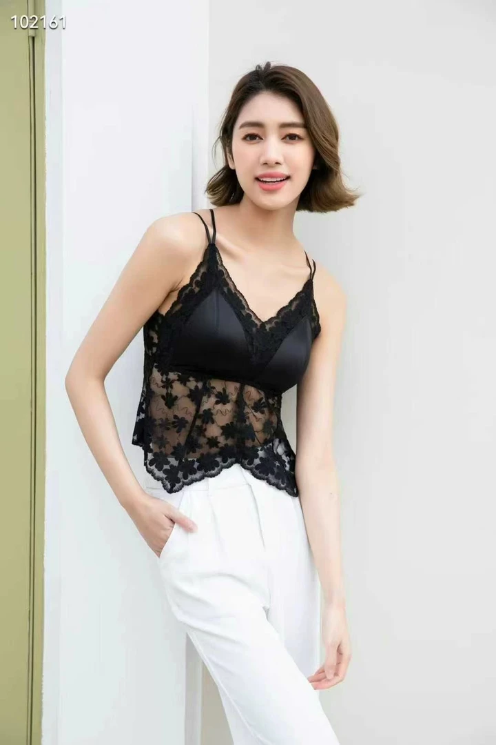 时尚百搭蕾丝吊带美背女士性感镂空防走光2025年新款