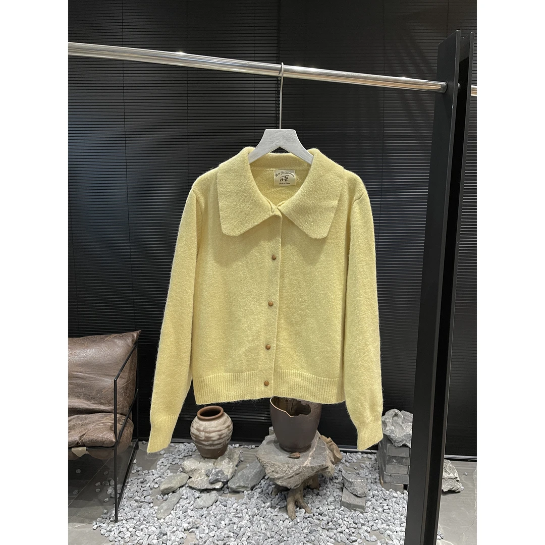 小扣子翻领黄色毛衣B631（清）
