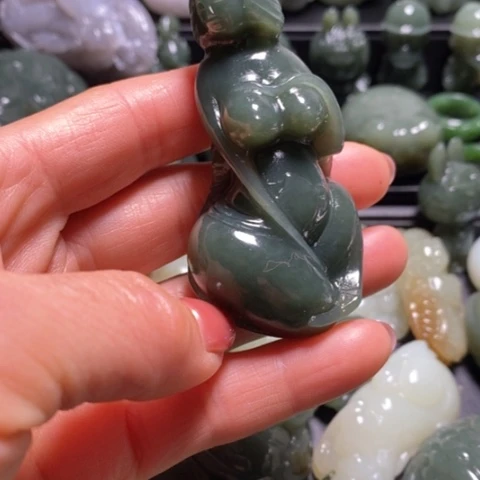 未镶嵌和田玉（糖玉）珠宝奇石