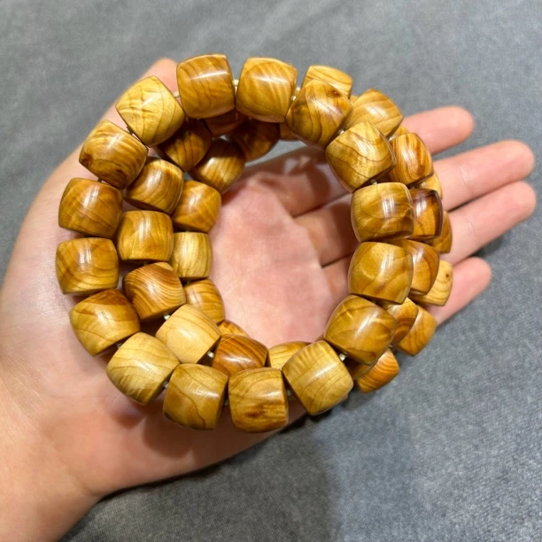 太行崖柏陈化崖柏闪电龙胆直切1.3  1.4手串