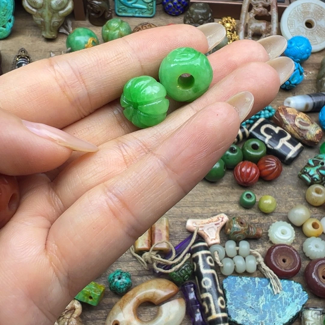 未镶嵌颈饰玛瑙/玉髓清*