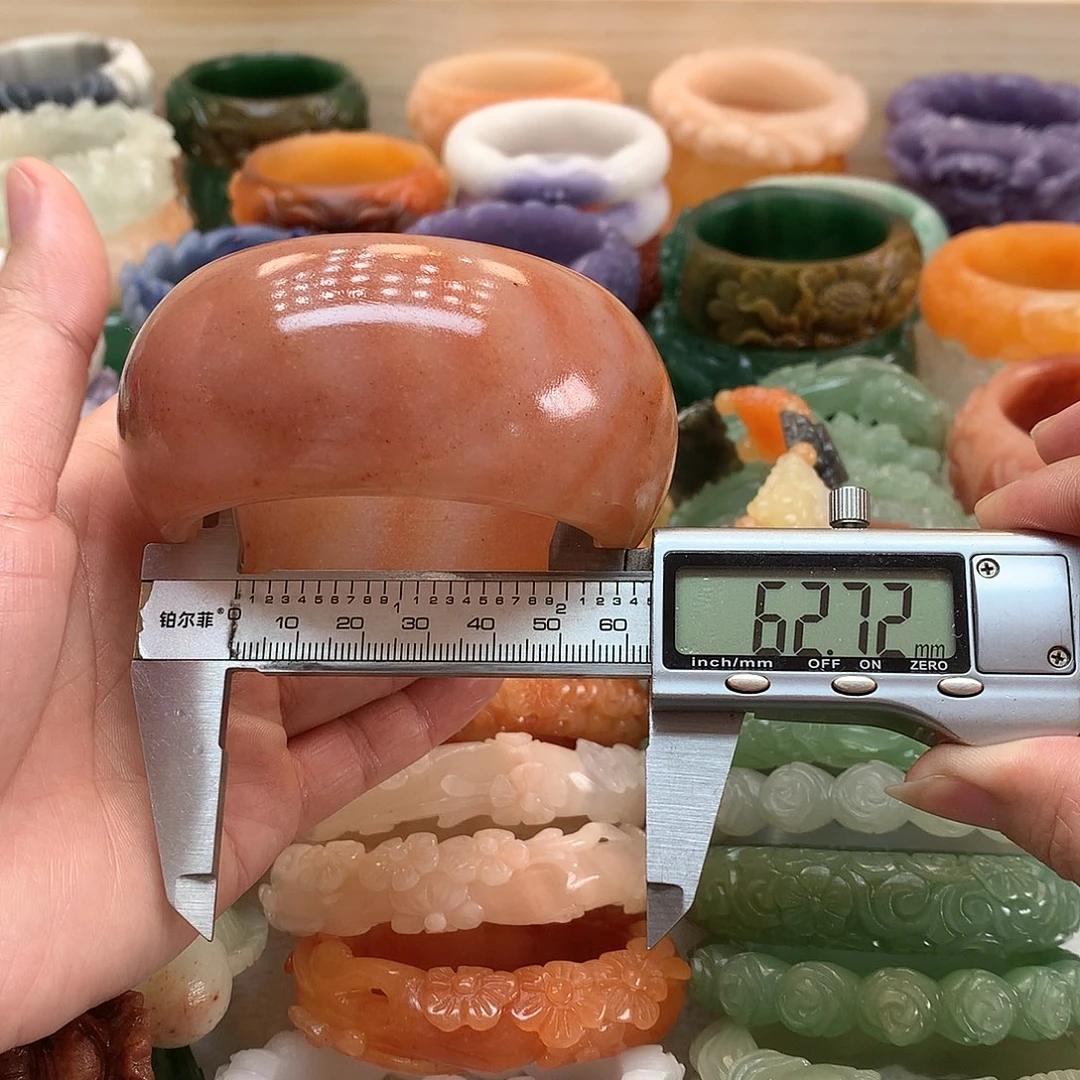 未镶嵌手镯石英质玉