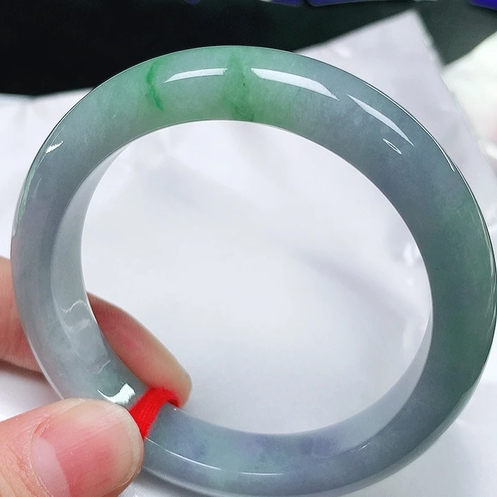 翡翠手镯未镶嵌翡翠手镯未镶嵌