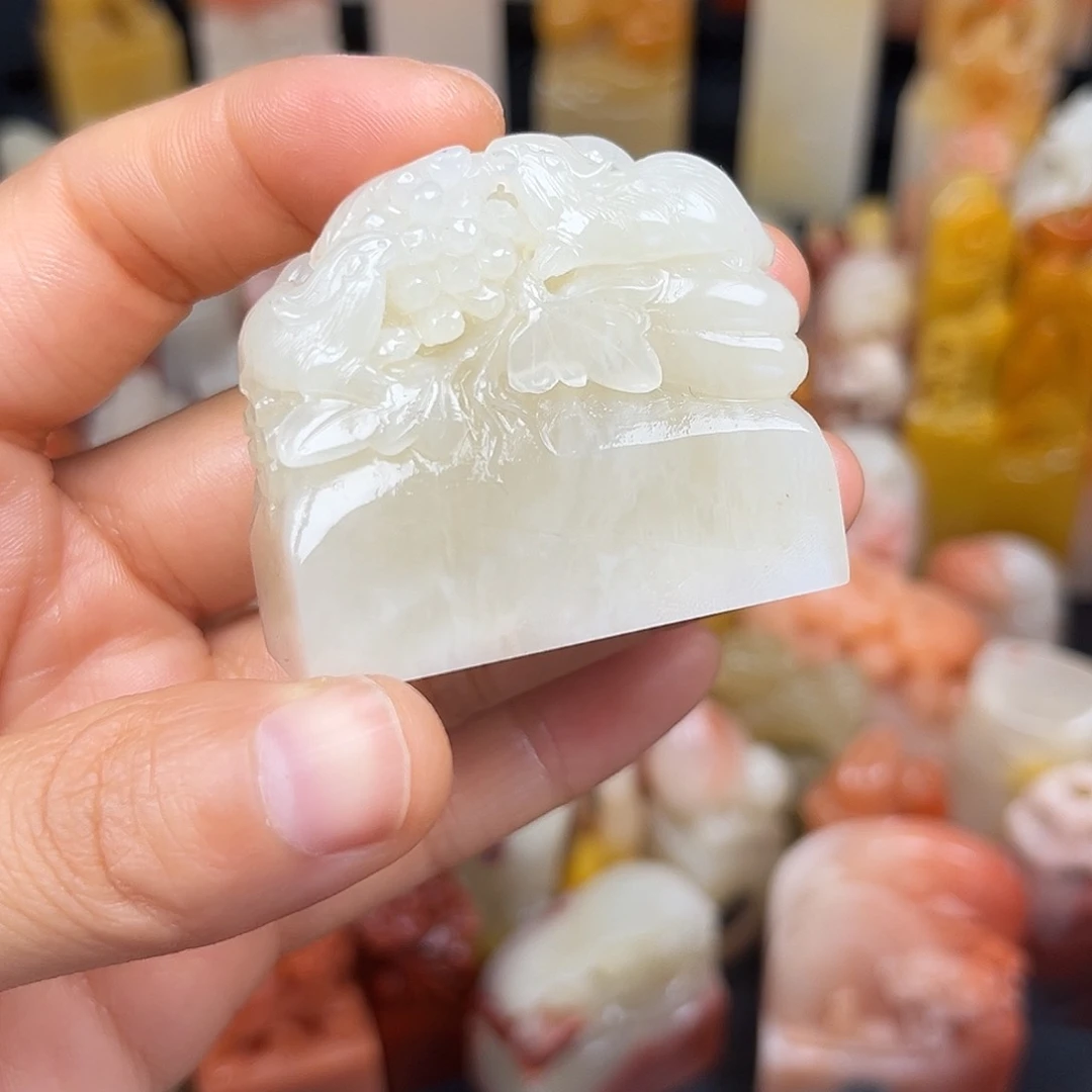 寿山石俊杰今天上班的