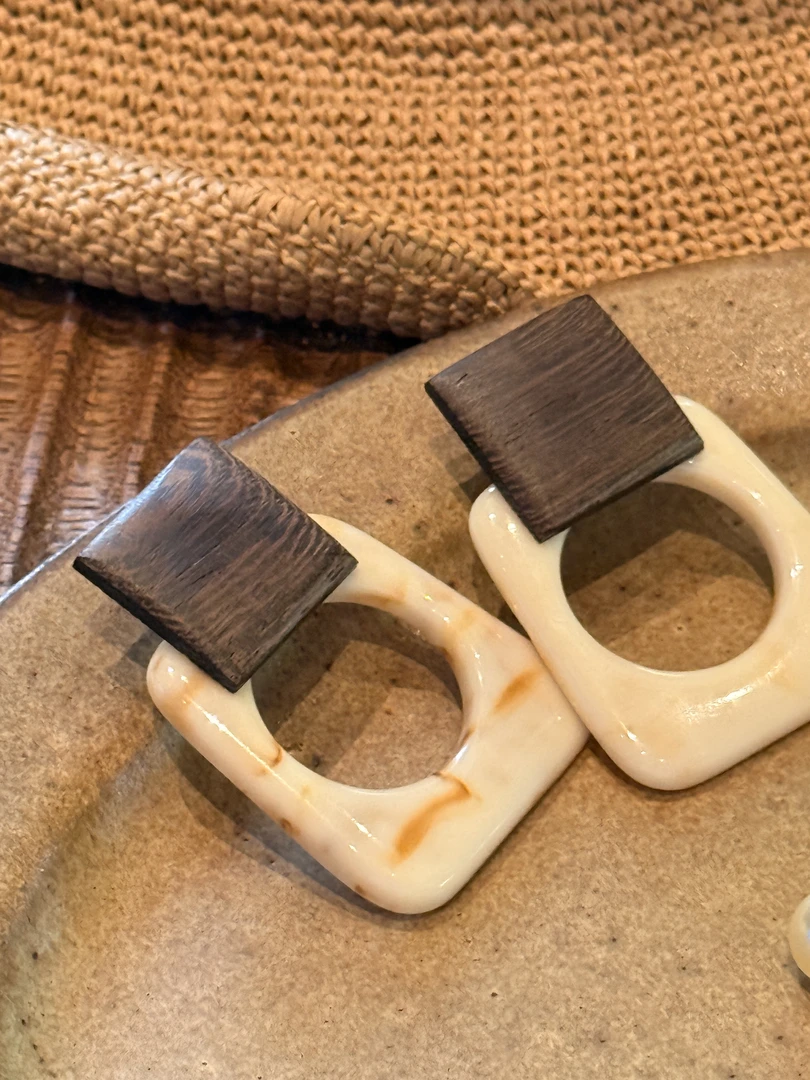 非金属树脂耳饰 简约复古港风树脂几何撞色耳环