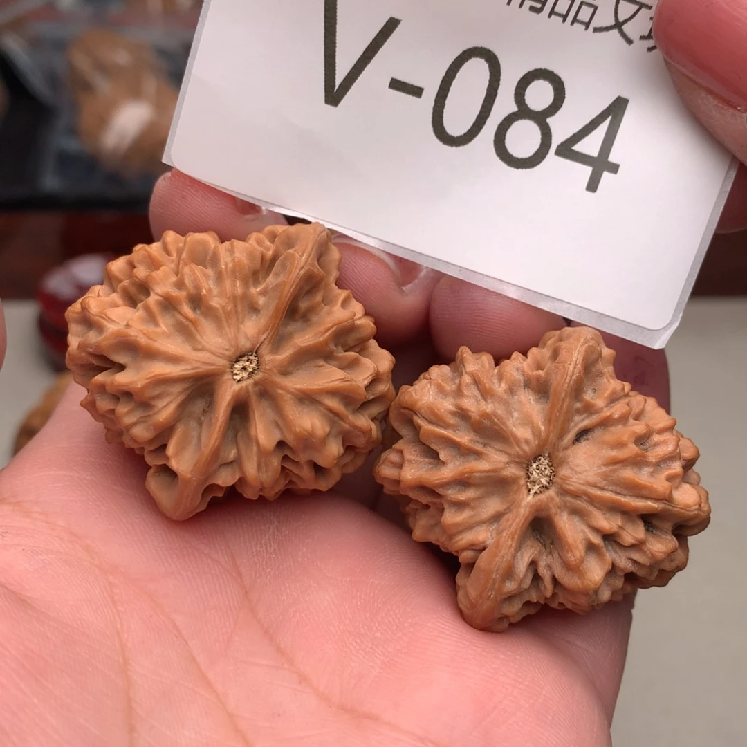 文玩核桃把件36秦闷………