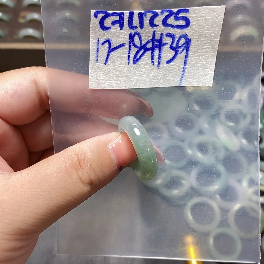 未镶嵌定制翡翠翡翠