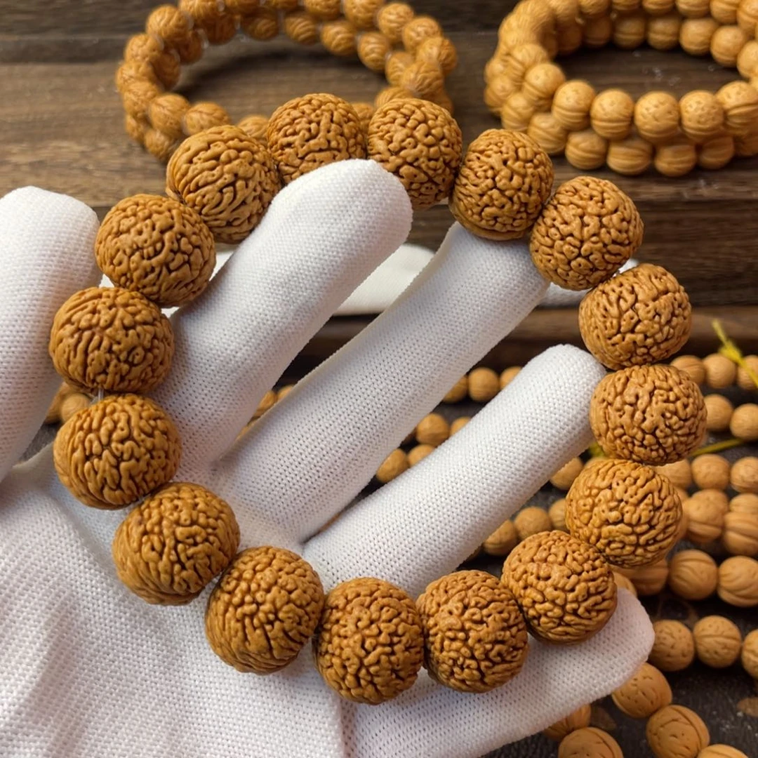 吊坠桃核精品凤尾