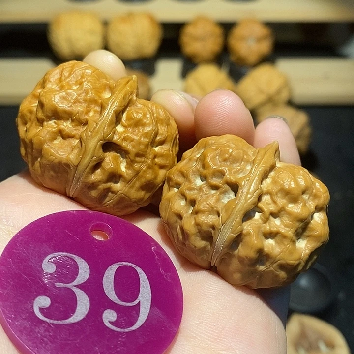 核桃双龙疙瘩包36核桃尺寸