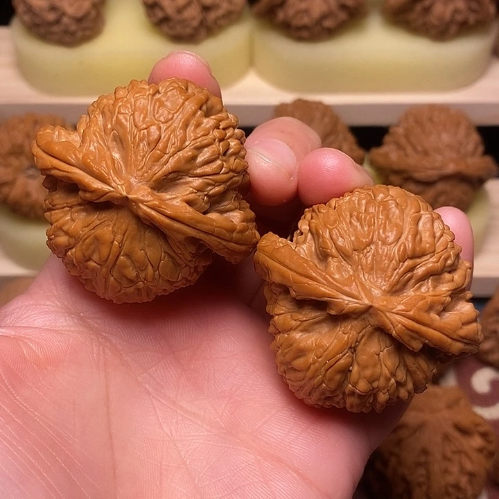 文玩核桃吊坠46球白全品