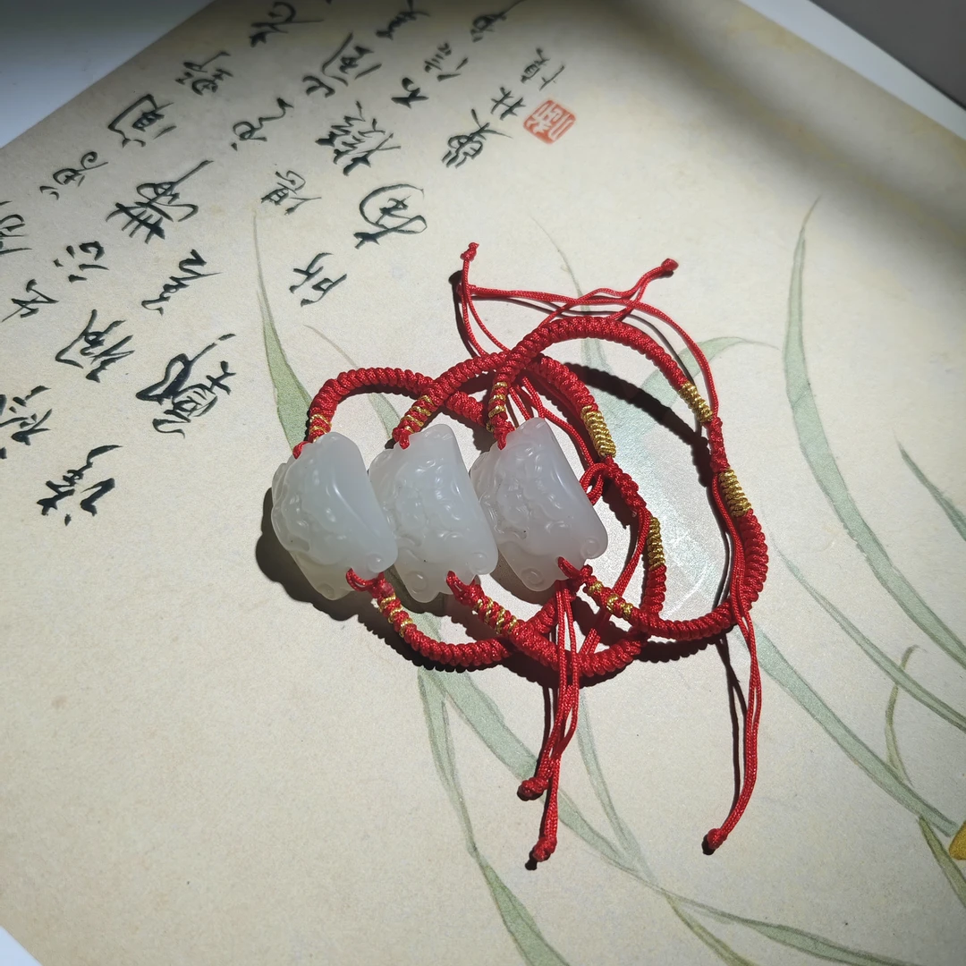 天然和田玉精品守护手牌多样性发货随机发一