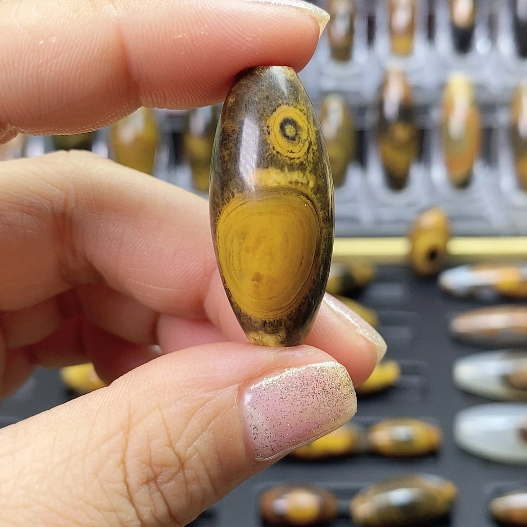 玛瑙/玉髓颈饰合金