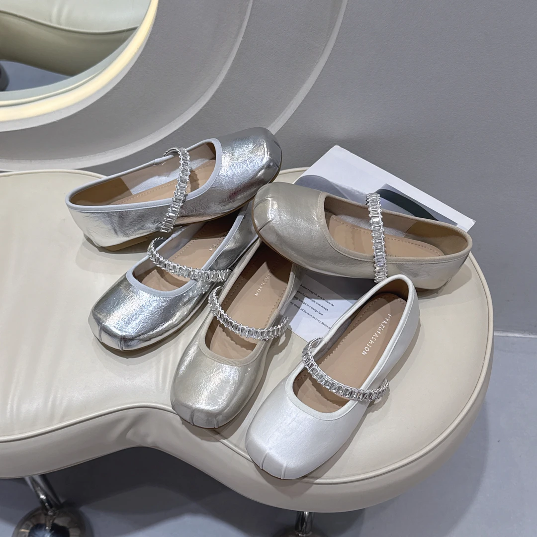 轻奢水钻一字带贝壳头玛丽珍单鞋软底软面四季百搭气质圆头