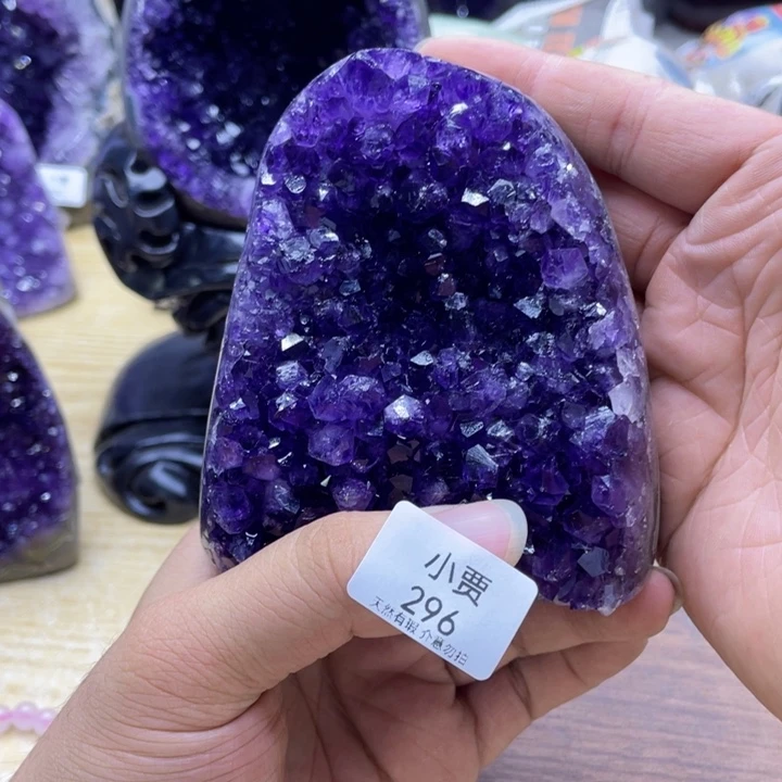 未镶嵌水晶大型摆件（非配饰）