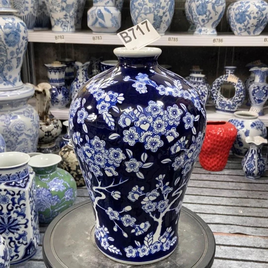 摆件花瓶手绘釉下彩