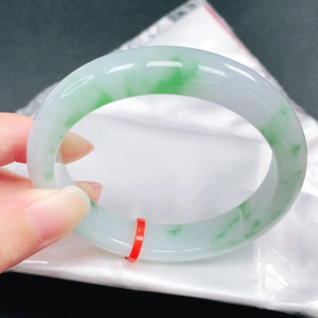 翡翠未镶嵌手镯56圈