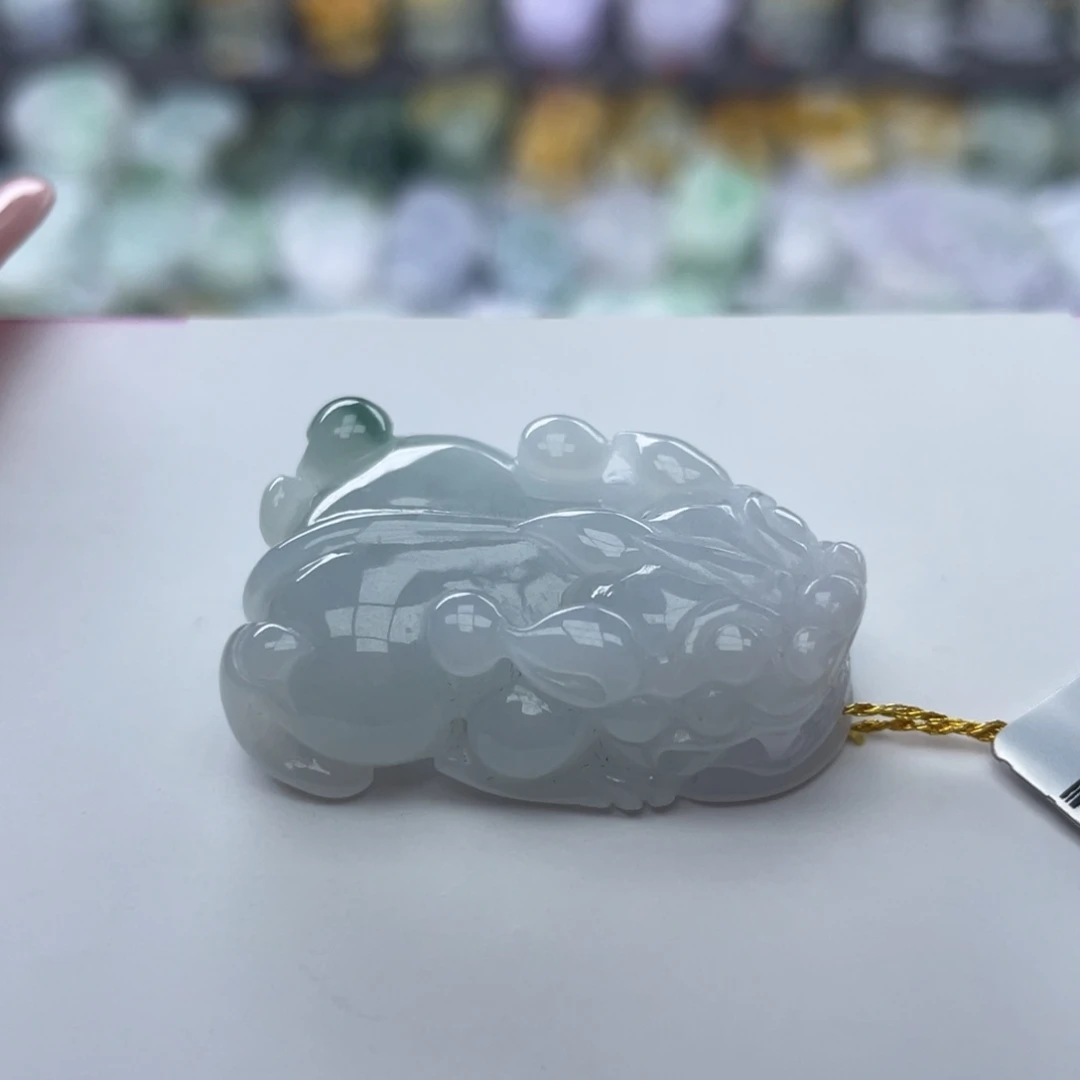 翡翠颈饰未镶嵌貔貅