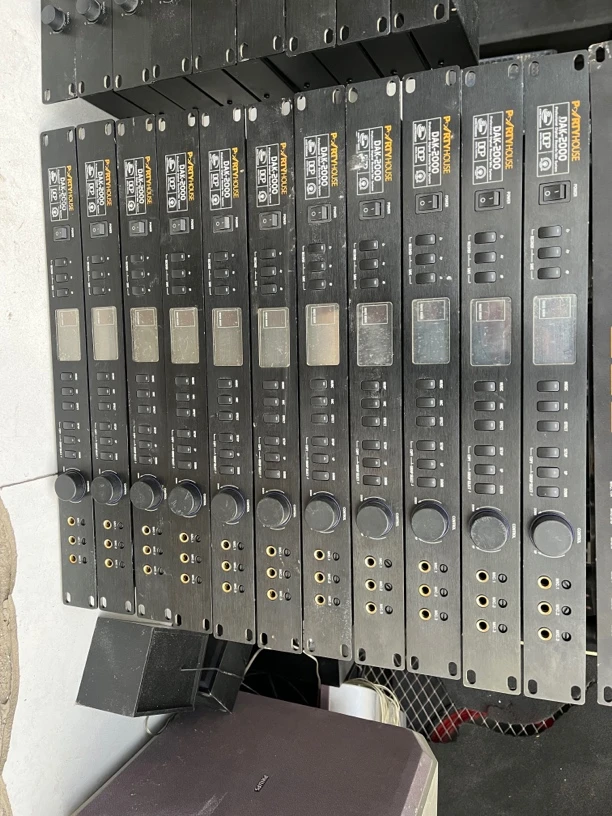 9新  二手 DAK-2000 效果器 出声屏幕不亮 不带任何线材