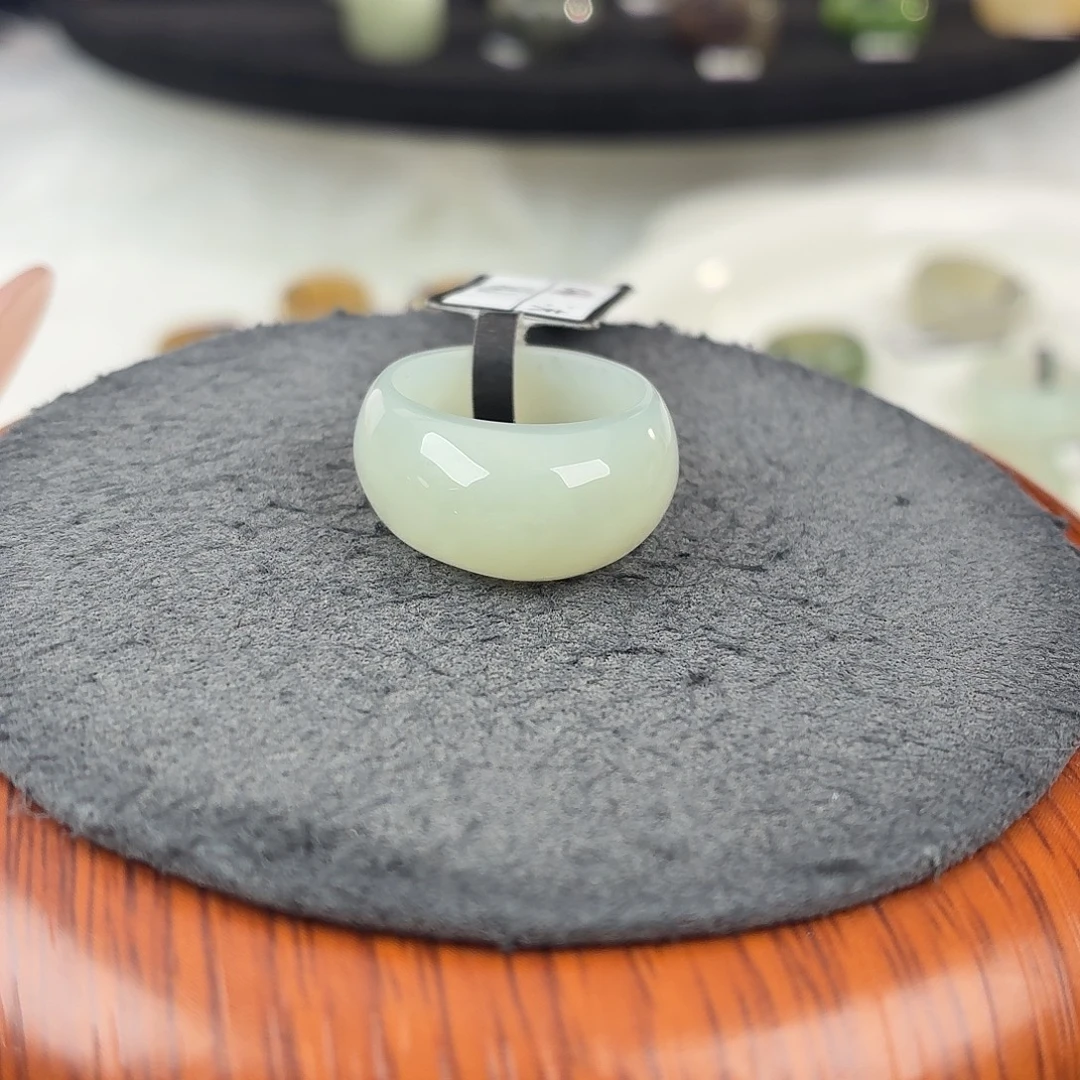 和田玉未镶嵌戒指b80青白馒头16不退换