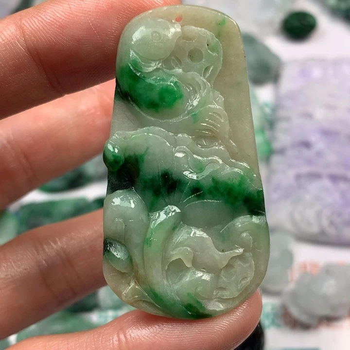 翡翠未镶嵌颈饰翡翠
