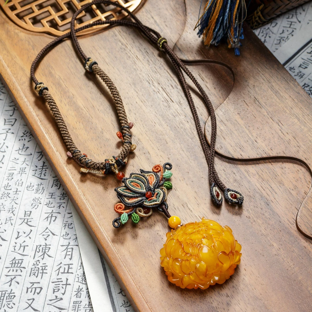 【壹芳珠宝】天然原矿琥珀蜜蜡国风编织牡丹花吊坠/022