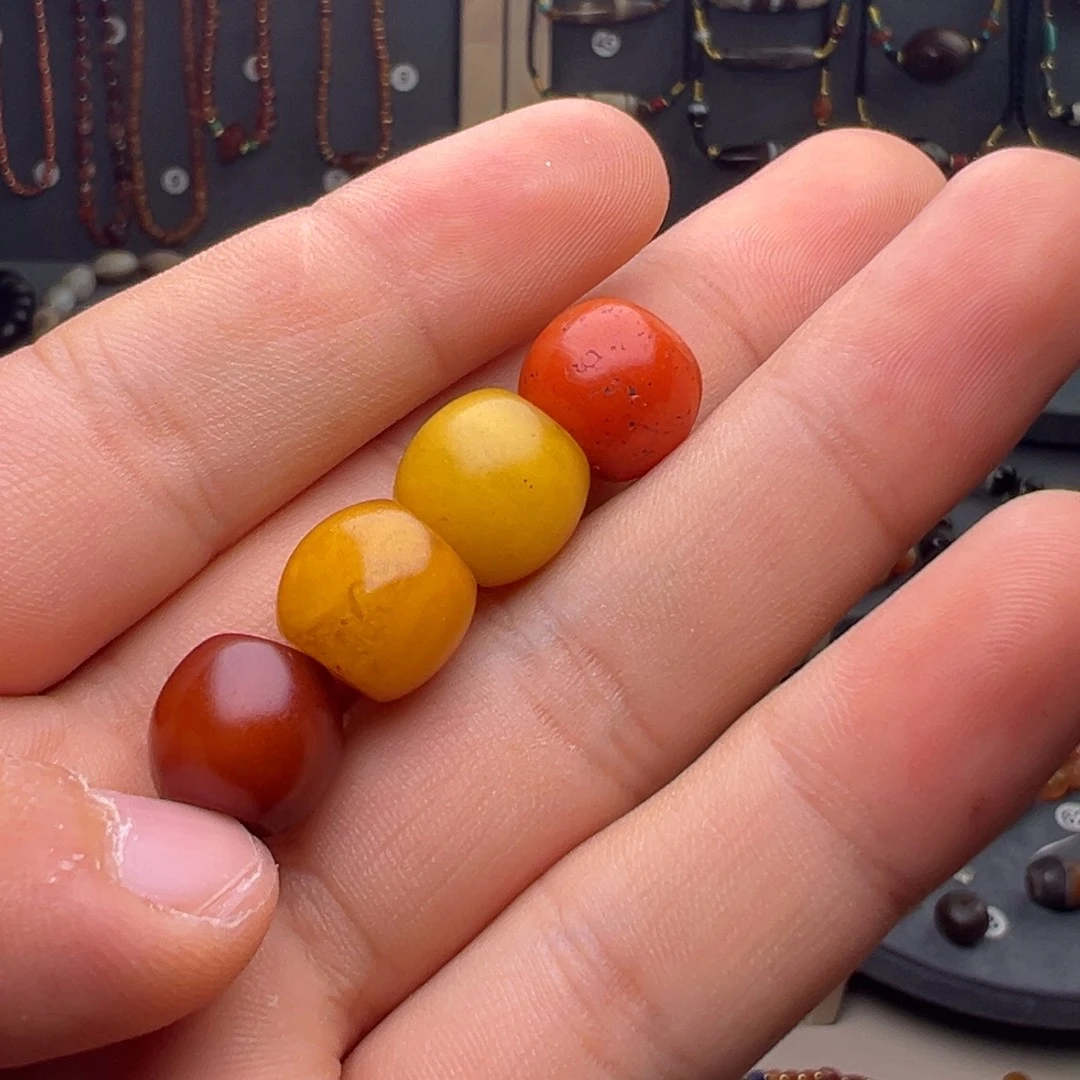 青***、树脂制品fuhechuhechujg