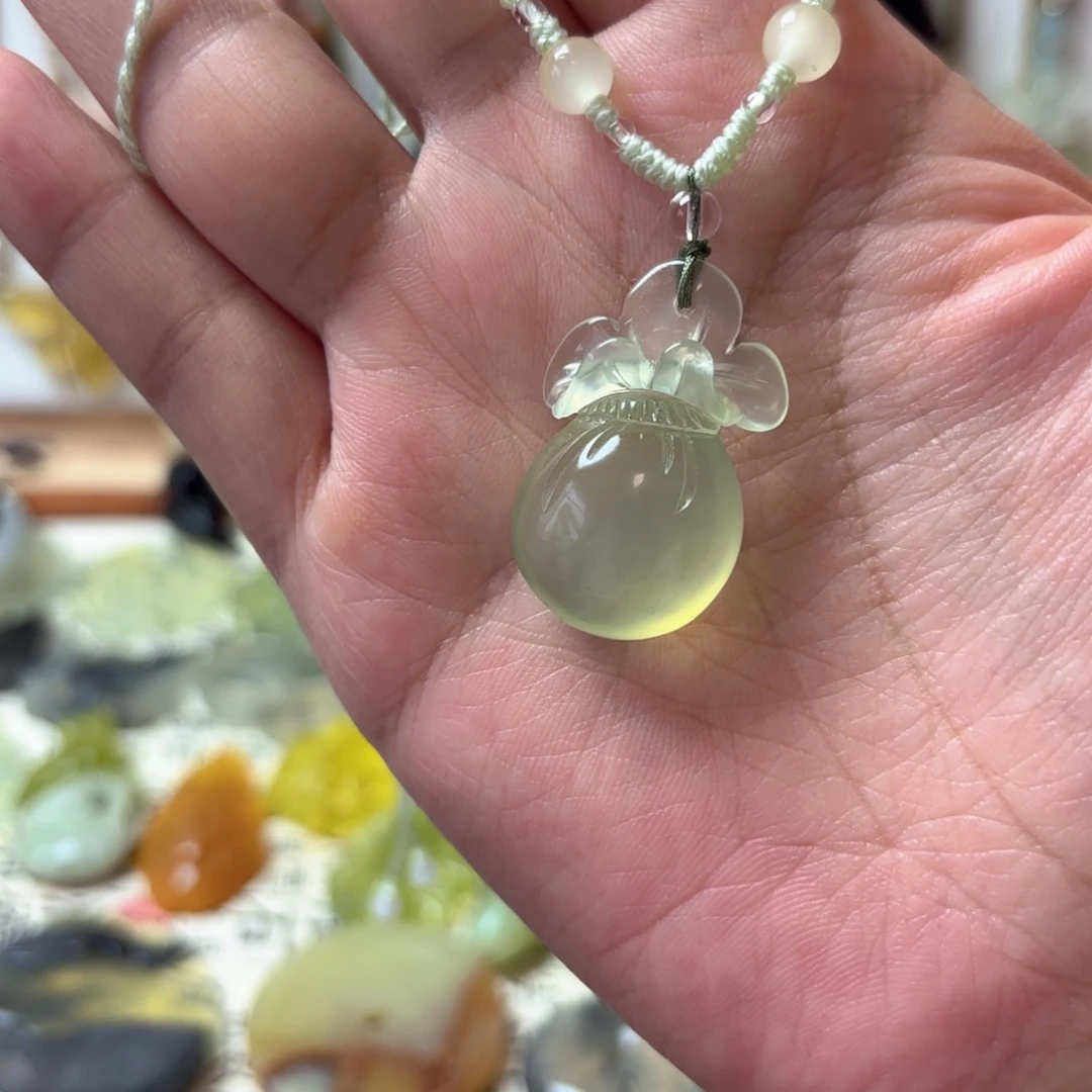 蛇纹石玉合金颈饰