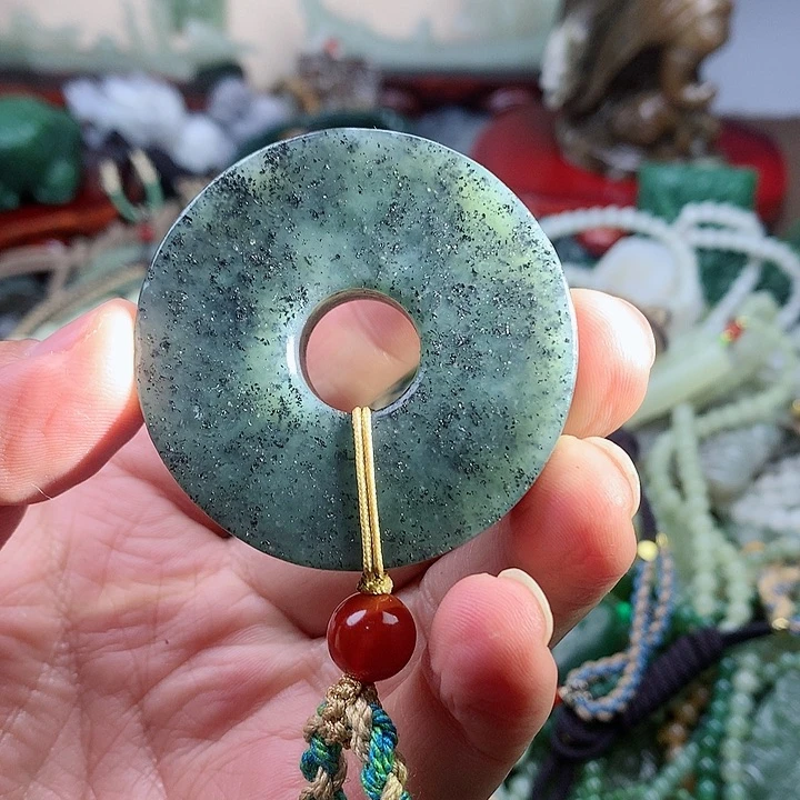 未镶嵌和田玉挂件