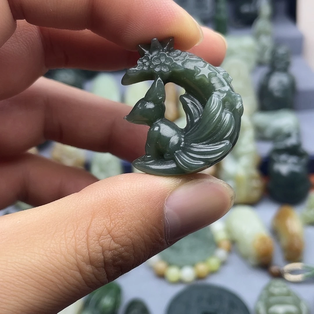 和田玉未镶嵌挂件