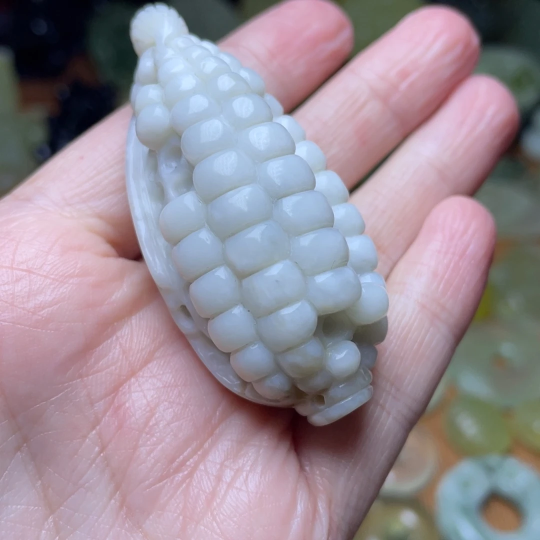 蛇纹石玉未镶嵌手把件