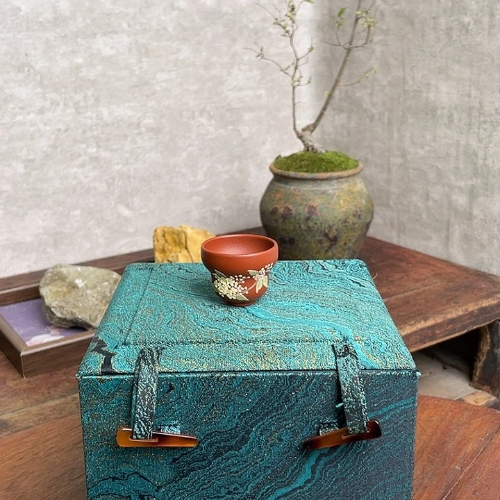 我们都在努力着去