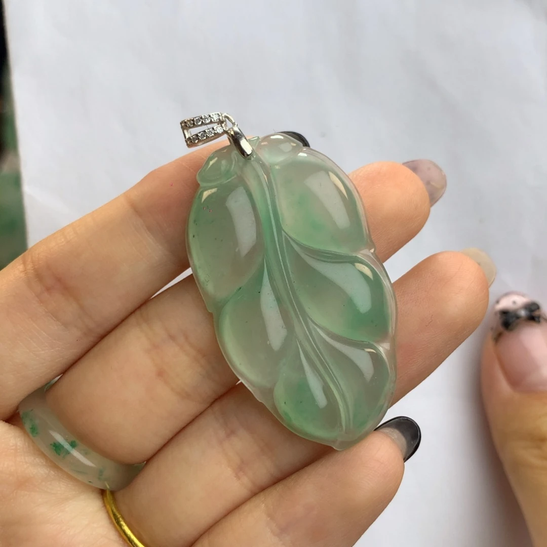 石英质玉（非洲翠）未镶嵌吊坠(赠链)妖*?
