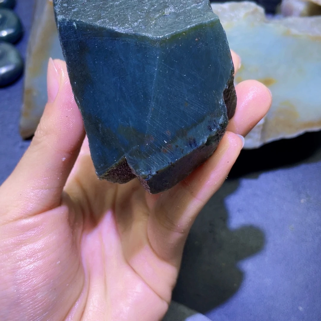 和田玉未镶嵌珠宝半成品