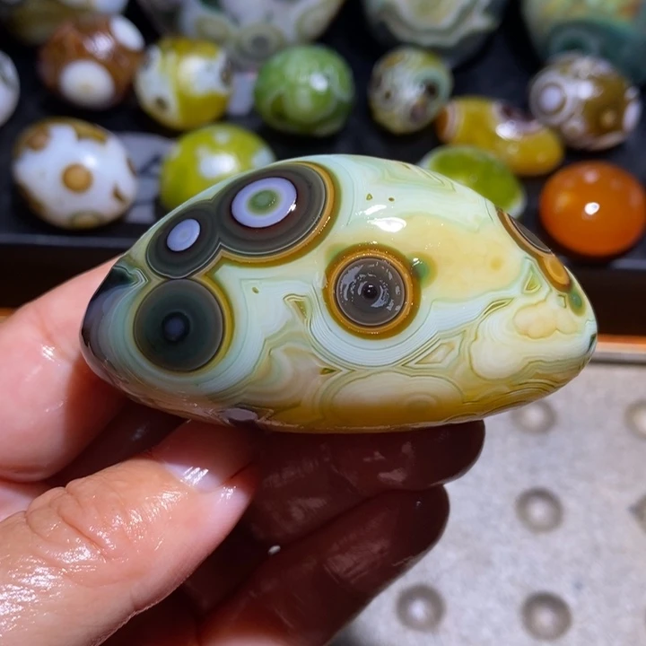 未镶嵌玛瑙/玉髓珠宝半成品80