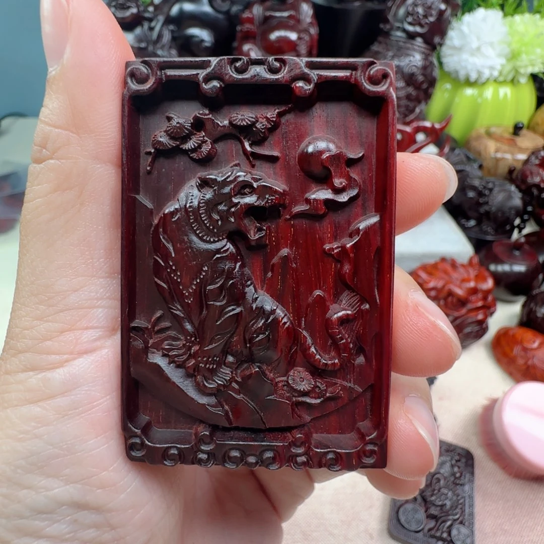 把件小叶紫檀虎牌