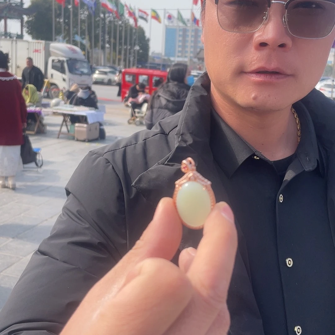 和田玉颈饰未镶嵌多样性发货，发其一