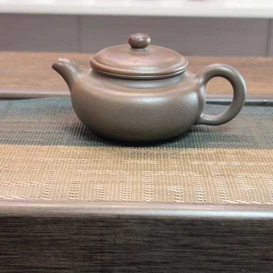 茶壶底槽青黄龙山原矿底槽清柴烧半手工（140 cc）