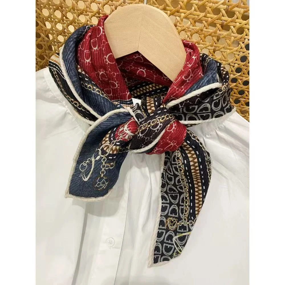 桑蚕丝羊毛【马蹬花扣】60丝毛方巾双面印花手工卷边丝巾K807