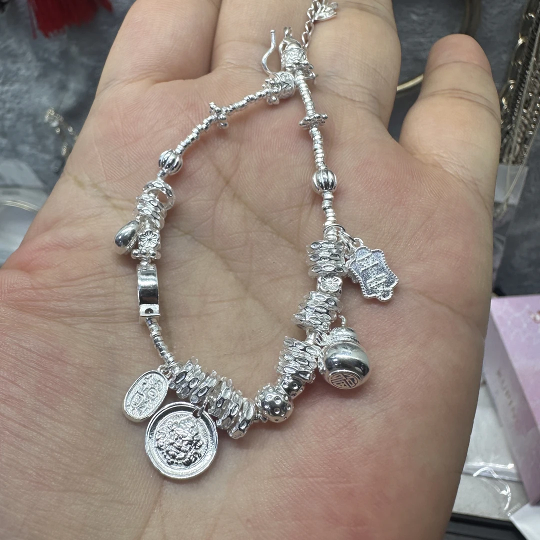 足银手链 足银999纯银手链小众中式盘缠黄财神胖福款，光泽漂亮，