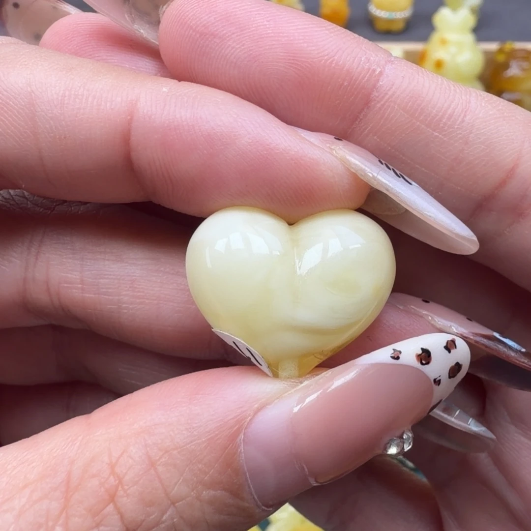 琥珀未镶嵌裸石蜜蜡