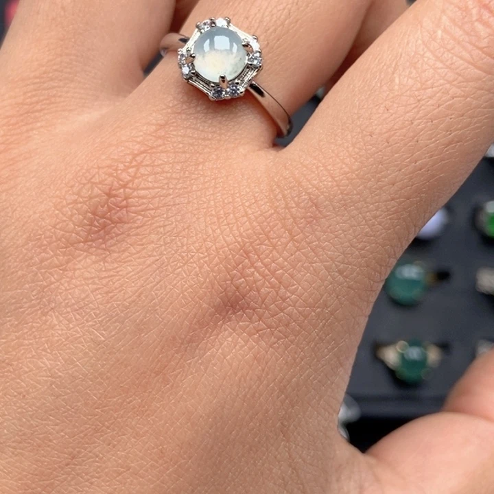 翡翠未镶嵌戒指戒指