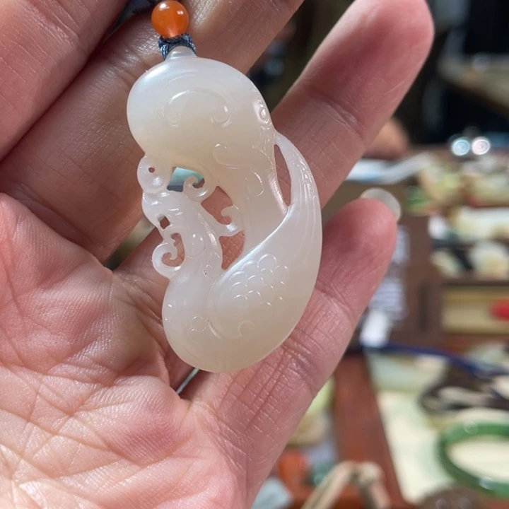 颈饰未镶嵌和田玉