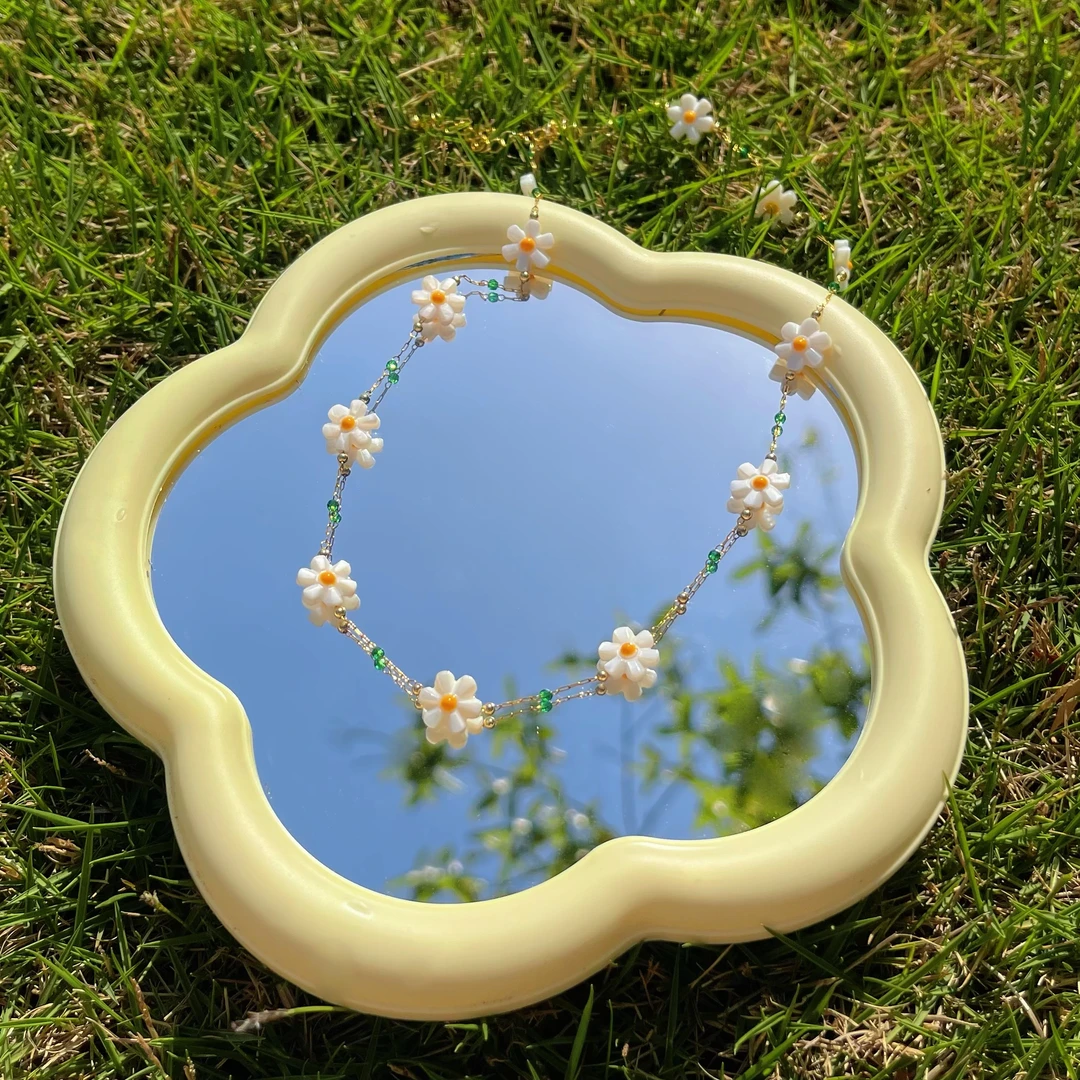 钛钢贝壳项链 花间絮语系列雏菊花朵项链春夏度假出游锁骨链颈链