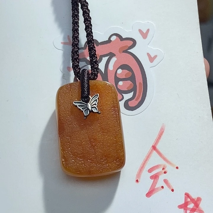 未镶嵌琥珀珠宝奇石