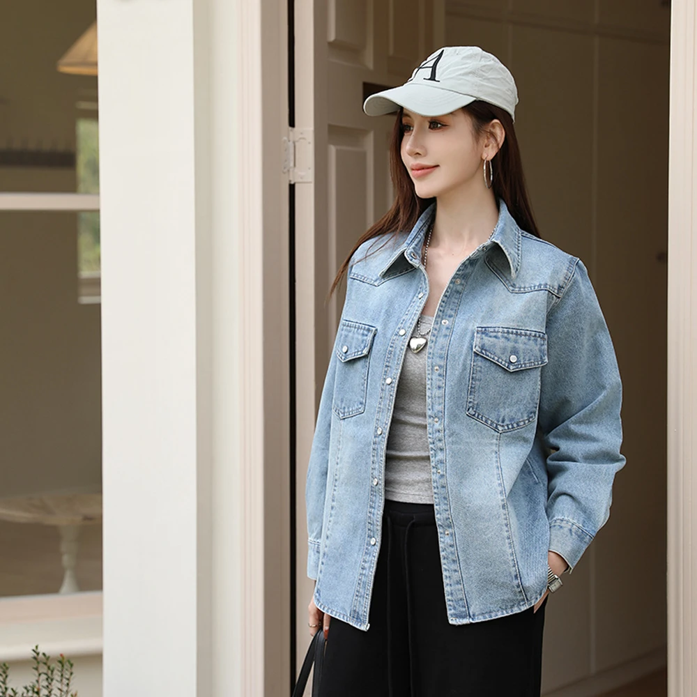 经典翻领牛仔衬衫外套随性港风街头春季新款百搭宽松牛仔衣上衣女